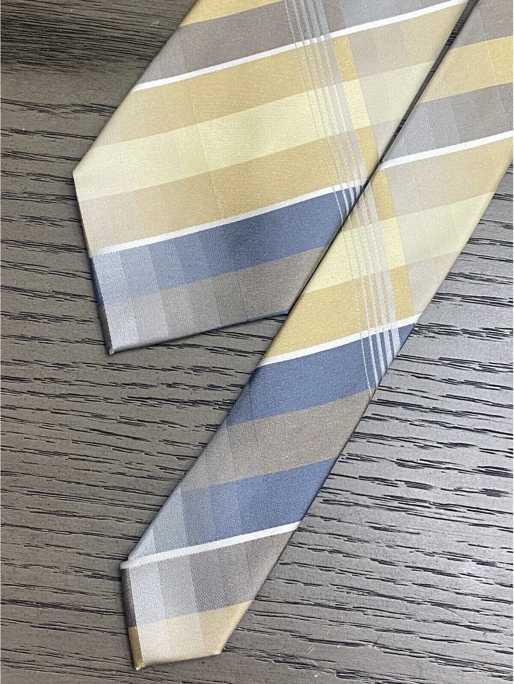 Kenneth Cole Reaction Necktie Mens Yellow Gray White Blue Striped Plaid Silk Tie